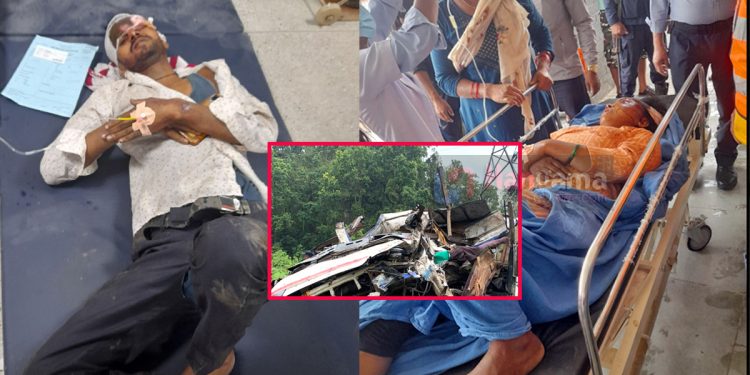 बारामा बस दुर्घटना १४ जनाको मृत्यु , १५ जना घाइते