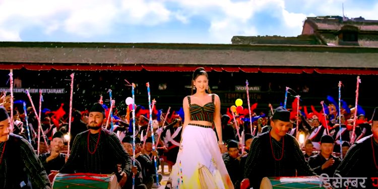 ‘डिसेम्बर फल्स’ को गीतमा आर्यन र उपसनाको ठुम्का