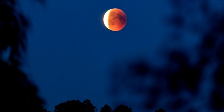 आज बिहान ०८:११ बजेदेखि बाल,वृद्ध र बिरामी बाहेकलाई भोजन निषेध