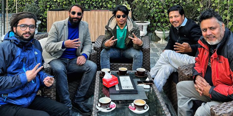 निर्माता निर्देशक सन्तोष सेन र दिपकराज गिरीवीच भेटवार्ता