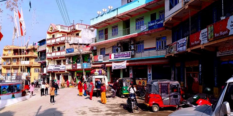 मेची राजमार्ग को कारण फुङलिङ बजारवासी आन्दोलित