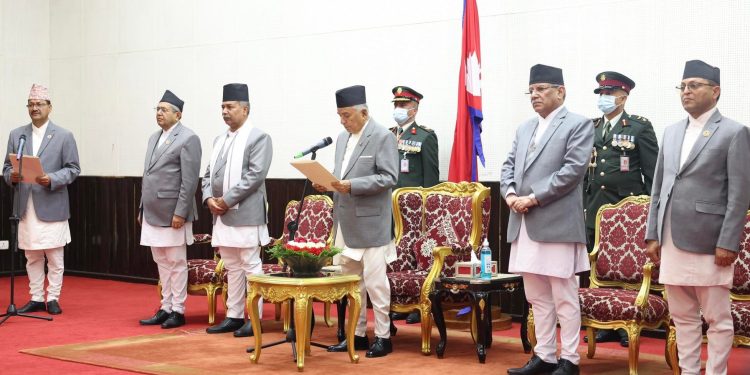 परराष्ट्रमन्त्री साउदद्वारा शपथ ग्रहण