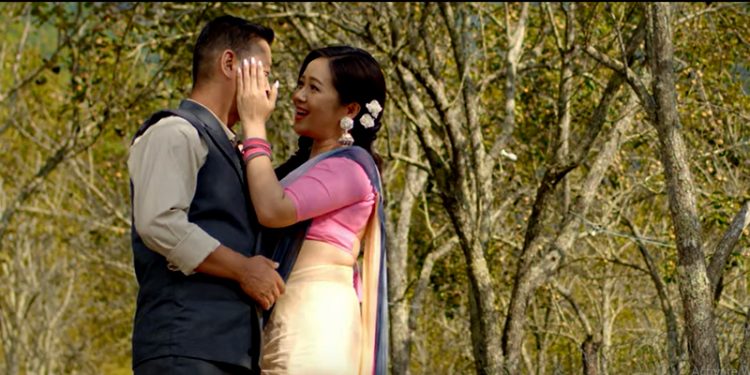 ‘सुन सुन सुन्दरी’गीतमा दया र मिरुना प्रेमिल जोडीको रुपमा प्रस्तुत