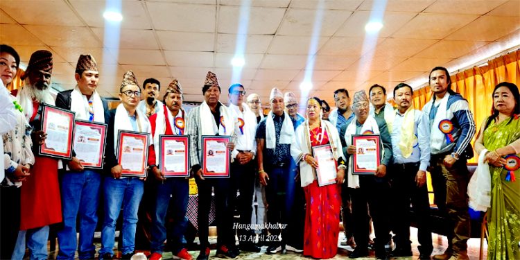 नेपाल चलचित्र कलाकार संघ कोशी प्रदेशद्वारा ७ जना चलचित्रकर्मी सम्मानित
